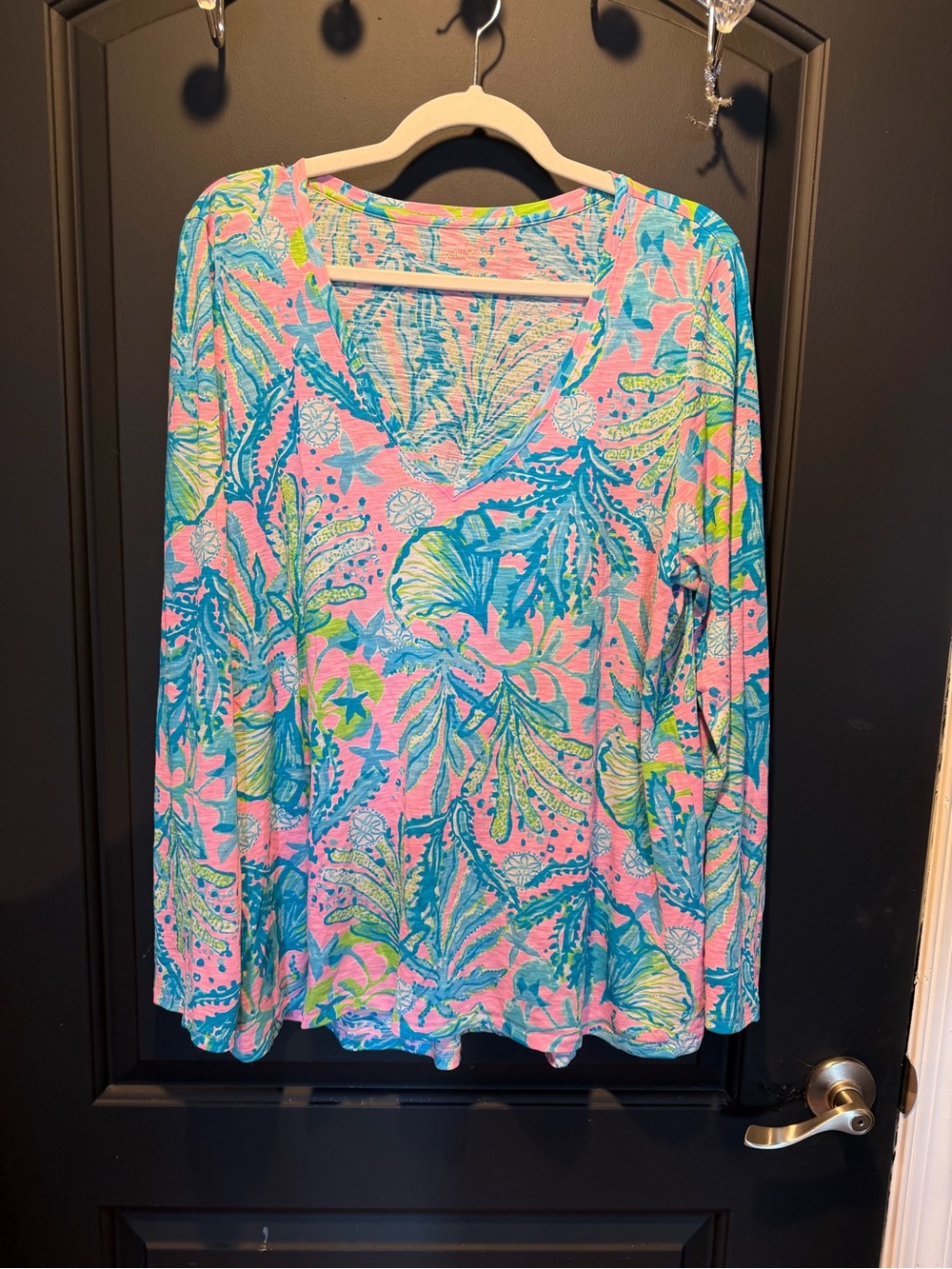 Lilly Pulitzer Pink V-Neck Long Sleeve Tropical Print Top